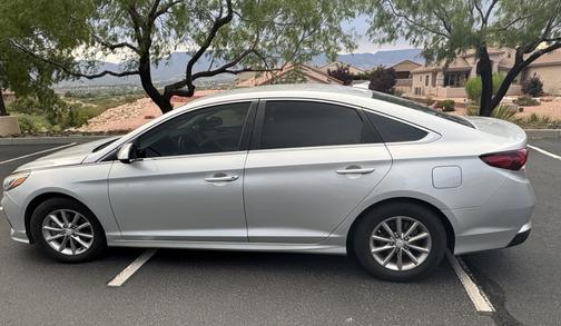 2018 Hyundai SONATA SE