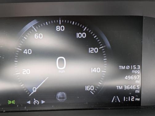 Gray 2019 Volvo XC60 T6 Momentum