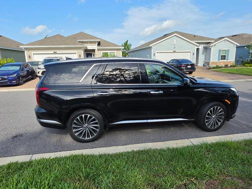 Black 2023 Hyundai PALISADE Calligraphy