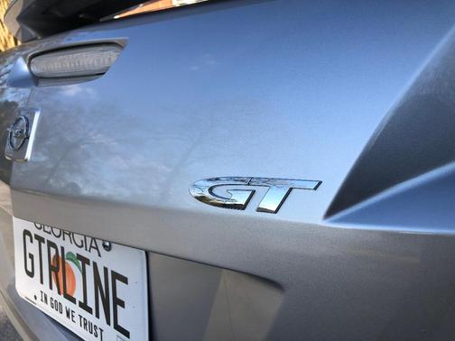 Silver 2009 Saturn Sky Red Line
