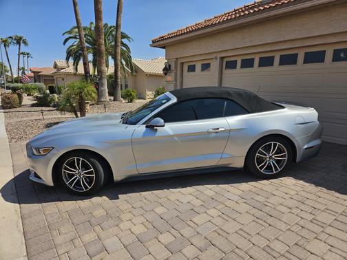 2015 Ford Mustang EcoBoost Premium