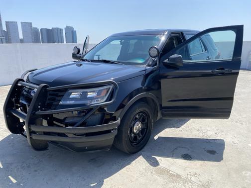 Black 2016 Ford Utility Police Interceptor Base