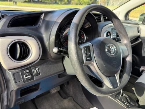White 2013 Toyota Yaris LE