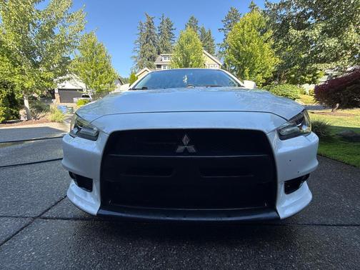 White 2014 Mitsubishi Lancer Evolution MR