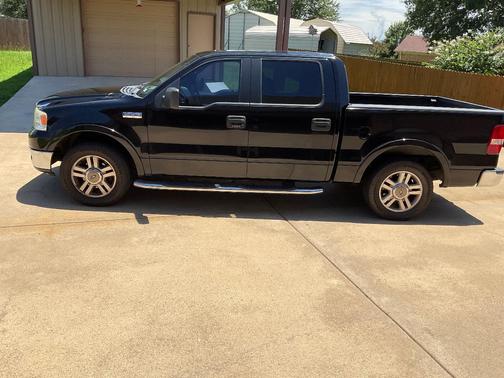 Black 2005 Ford F-150 Lariat SuperCrew