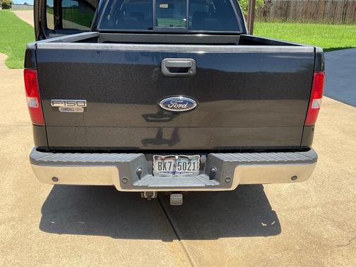 Black 2005 Ford F-150 Lariat SuperCrew