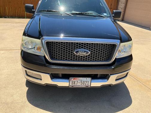 Black 2005 Ford F-150 Lariat SuperCrew