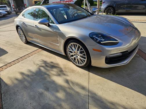 2020 Porsche Panamera Panamera 4