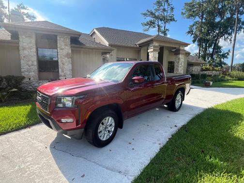 Red 2022 Nissan Frontier SV