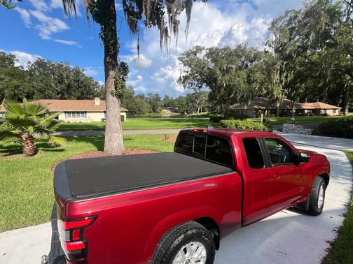 Red 2022 Nissan Frontier SV