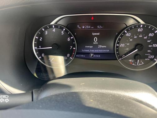 Red 2022 Nissan Frontier SV