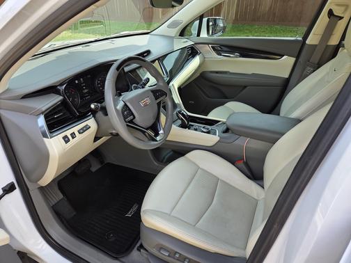 2022 Cadillac XT6 Premium Luxury FWD