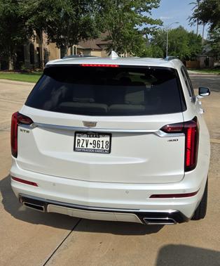 2022 Cadillac XT6 Premium Luxury FWD