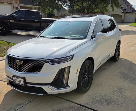 2022 Cadillac XT6 Premium Luxury FWD