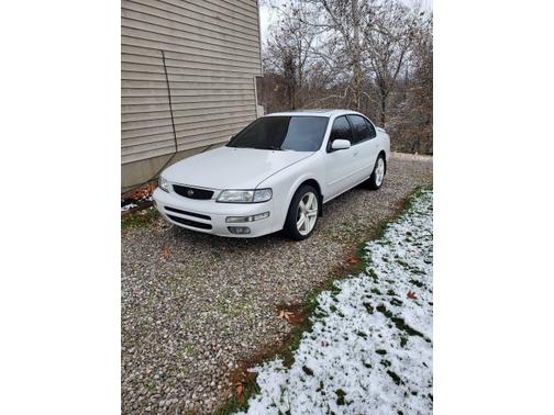 1996 Nissan Maxima SE