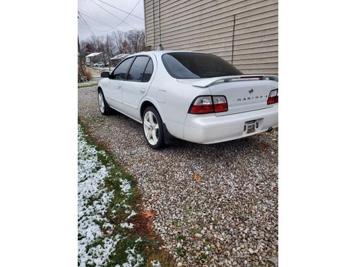1996 Nissan Maxima SE