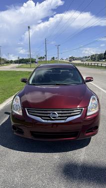 Red 2010 Nissan Altima 2.5 SL