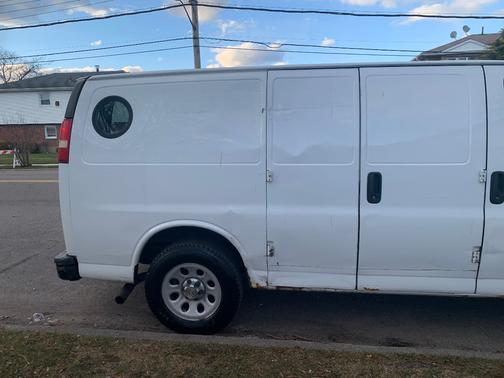 2013 Chevrolet Express 1500 Work Van