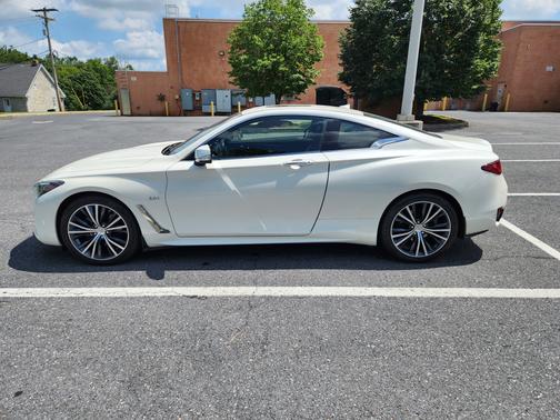 2017 INFINITI Q60 3.0T Premium