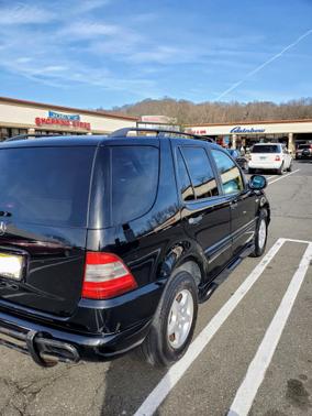 1999 Mercedes-Benz M-Class ML320