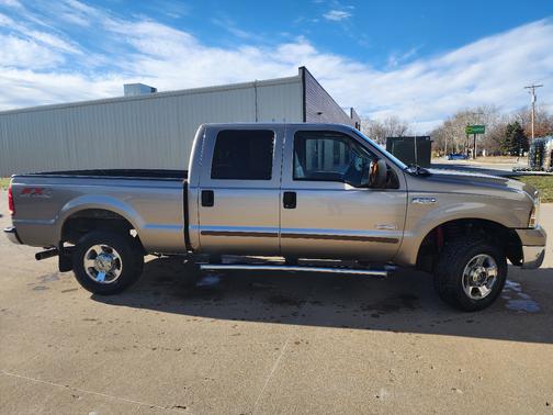 2005 Ford F-250 Lariat Crew Cab Super Duty