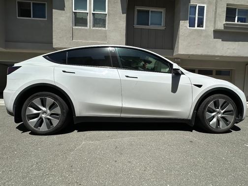 White 2021 Tesla Model Y Long Range