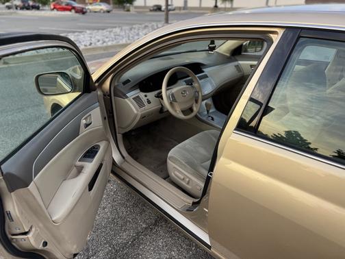 2009 Toyota Avalon XL