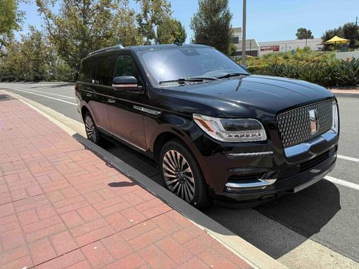 Black 2019 Lincoln Navigator Reserve