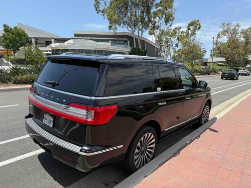 Black 2019 Lincoln Navigator Reserve