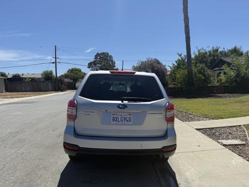 2015 Subaru Forester 2.5i