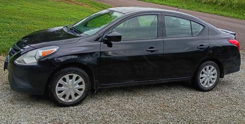 Black 2017 Nissan Versa 1.6 S+