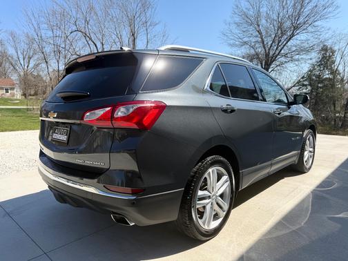 Gray 2020 Chevrolet Equinox Premier w/2LZ