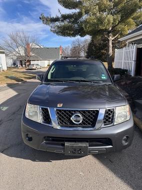 2010 Nissan Pathfinder SE