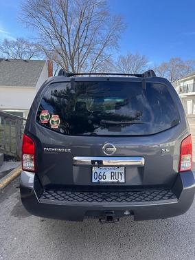 2010 Nissan Pathfinder SE