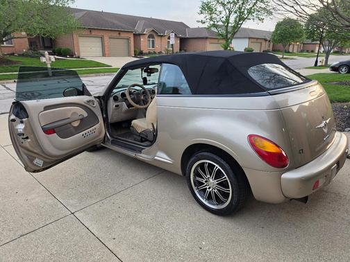 Gold 2005 Chrysler PT Cruiser GT