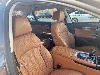 2021 BMW 740 i xDrive