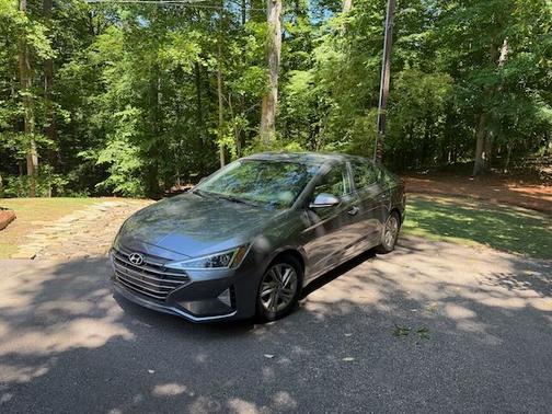 Silver 2019 Hyundai ELANTRA SEL