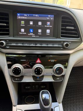 Silver 2019 Hyundai ELANTRA SEL