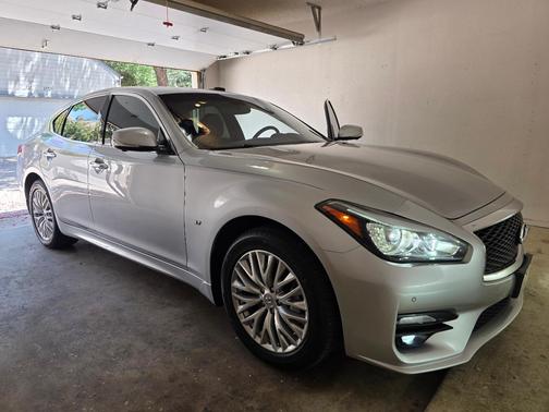 Silver 2019 INFINITI Q70 3.7X LUXE
