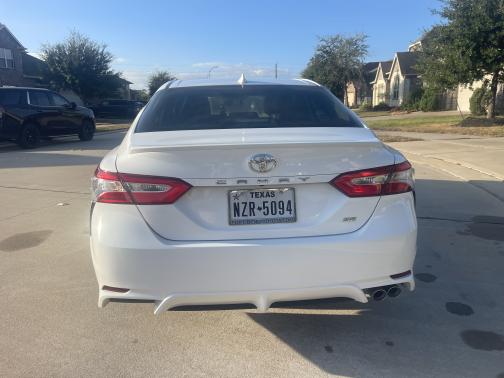 2020 Toyota Camry SE