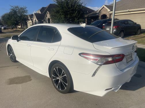 2020 Toyota Camry SE
