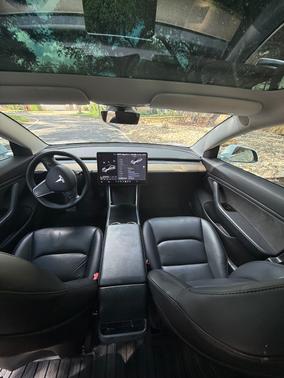 White 2019 Tesla Model 3 Performance