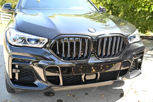 Black 2023 BMW X6 xDrive40i