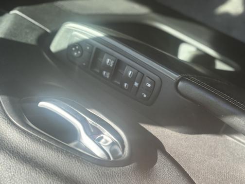 Silver 2016 Jeep Cherokee Latitude