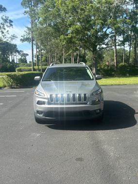 Silver 2016 Jeep Cherokee Latitude
