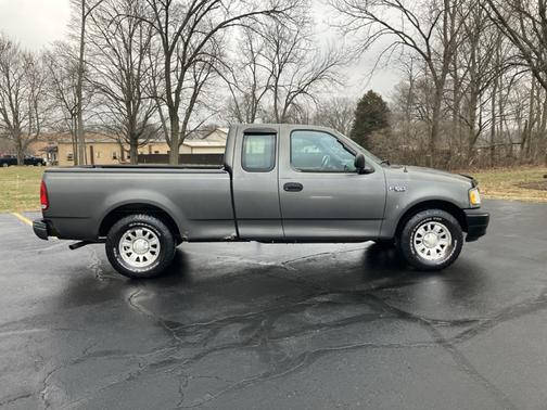 2003 Ford F-150 XL