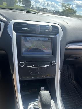 White 2013 Ford Fusion SE