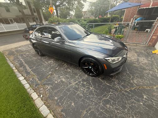 2017 BMW 330 i xDrive