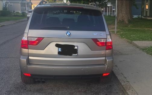 Gold 2010 BMW X3 xDrive30i