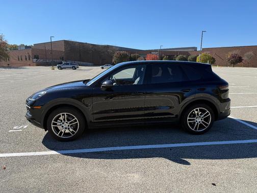 Black 2019 Porsche Cayenne Cayenne S